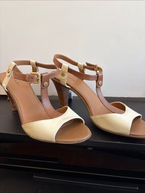 Tahari Cream and Brown T-Strap Mid-Heel Sandals - Gold Hardware